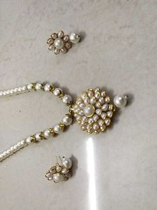 Beautiful Pearl Set With Earrings