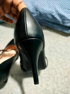 Classic Black Heels Size 39