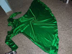 Elegant Emerald Green Velvet Gown