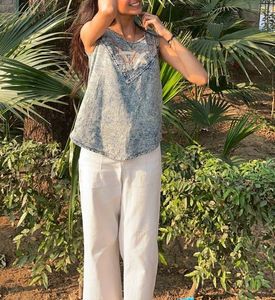 Stylish Denim Wash Sleeveless Top