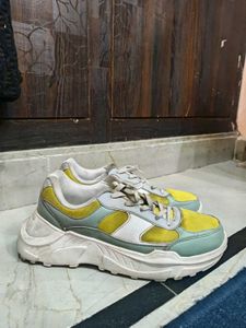 Zudio Stylish Chunky Sneakers