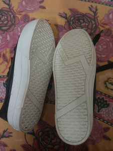 Levi's Black Casual Shoes