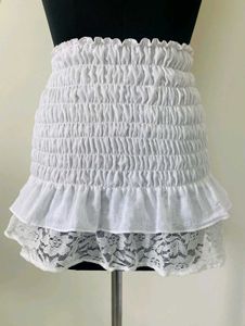 Ruffle lace mini skirt