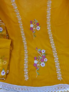 Fabric 5 Mtr Georgette With Cut Work Dupatta