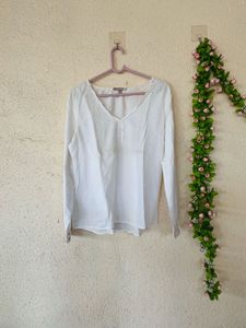 Classic White V-Neck Long Sleeve Top