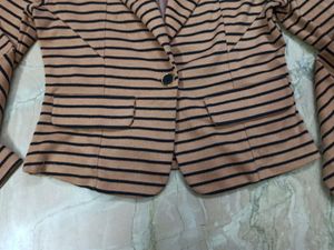 MINE women's cropped blazer jacket