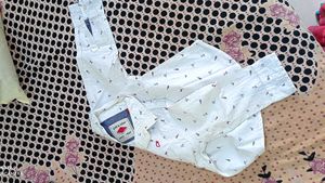 Sale🎊🎉kids branded white shirt