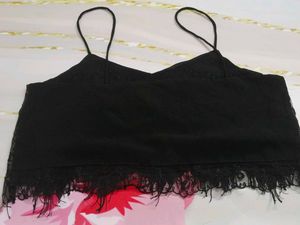 (1100)Black Lace Crop Top