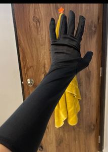 Elegant Black Gloves