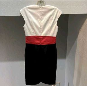 Chic Color Block Sheath Dress 🦋