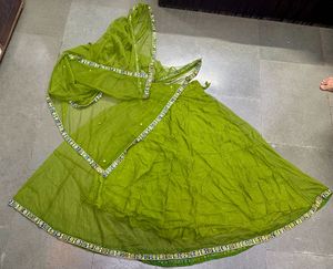 💚 Green Net Lehenga Skirt with Full Size Dupatta