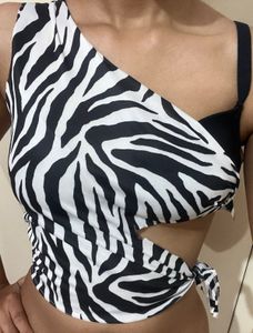 Cut Out Strip Top