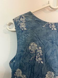 Blue Floral Cotton Kurta not faded !!!