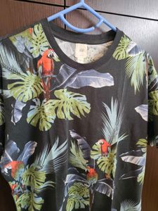 H&amp;M Men's Tropical Print T-Shirt