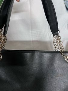 Chic Black &amp; Gold Shoulder Bag