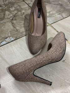 Glam Heeled Pumps