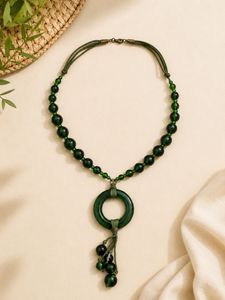 Chic Green Beaded Pendant Necklace