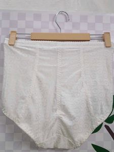 (700)White High-Waisted Briefs