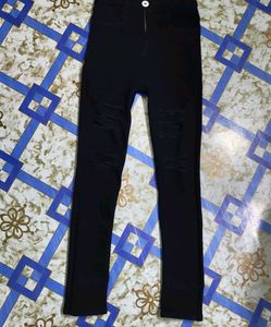 Black Ripped Skinny Jeans