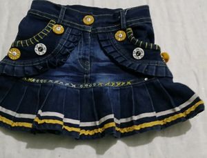 Girls Short And Dungry