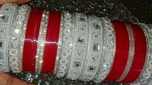 "🌟 Elegant Traditional Fancy Cubic Zirconia Bangl
