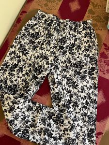 Chic Black &amp; White Floral Palazzos