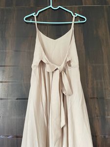 Dress backless with Bow Tie-up