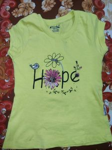 Karnika Girls' T-Shirt