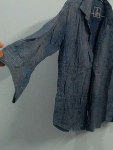 Men's Blue Patterned Button-Up Shirt