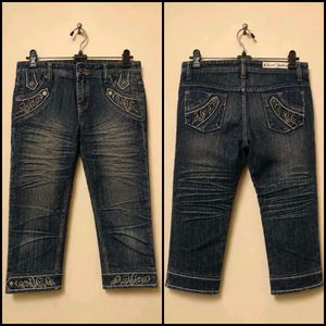 Stylish Denim Capri Pants