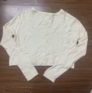 WHO.A.U Korean Ribbed Bear Embroidered Cropped Car