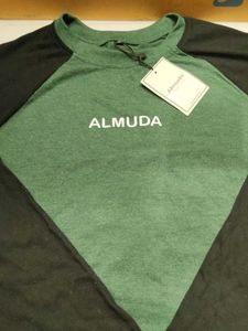 ALMUDA Long Sleeve Raglan Tee