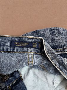 Acid Wash Frayed Denim Shorts |26-28 Size