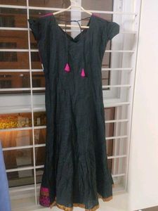 Size XS Elegant Ethnic Kurta Set