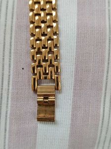Elegant Gold-Tone Quartz Watch