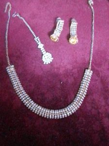 Necklace, Earrings &amp; Maang Tikka Set