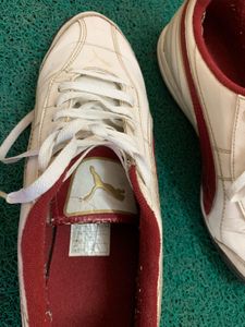 Puma Sneakers