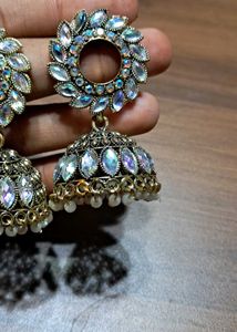 Exquisite Kundan Jhumka Earrings