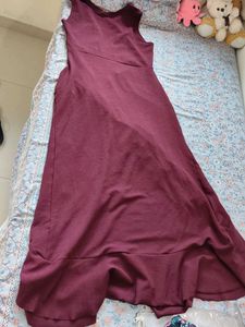 ✨ Burgundy Ruffle Maxi Dress"Belt Freebie"
