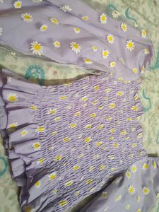 Cute Daisy Print Smocked Puff Sleeve Top