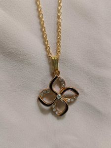 Gold Plated Pendant Necklace