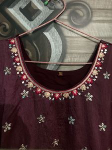 Floral Embroidered Kurta Set🌺