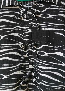 Stylish Zebra Print Button-Up Shirt
