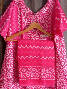 Pink Batik Duppata Nighty With Pocket