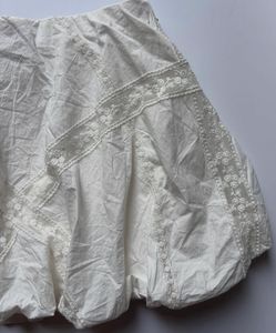 Zara White lace bubble skirt