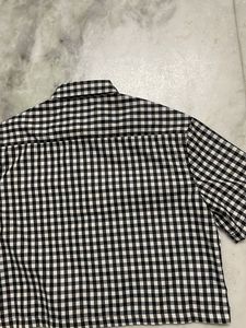 Chic Black &amp; White Gingham Cropped Shirt