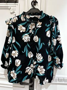 Sale - Chic Floral Print Top