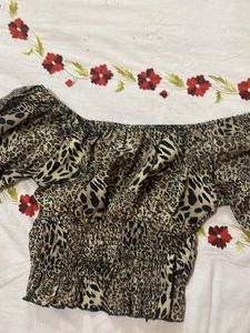 Chic Leopard Print Off-Shoulder Top