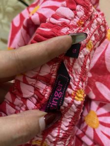 Chic Red Floral Puff Sleeve Top