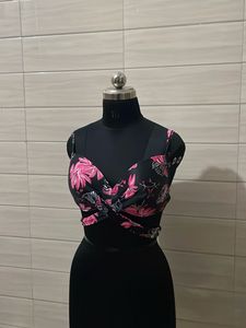 Chic Floral Twist Front Crop Top